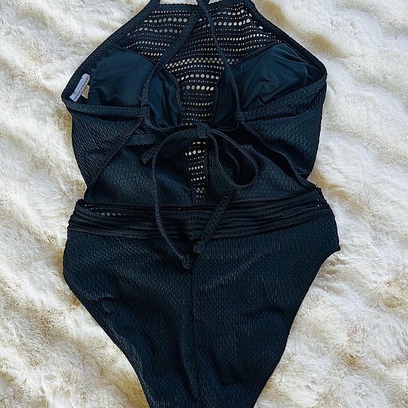 🖤 Black Crochet Bathing Suit 🖤 - Picture 3 of 5